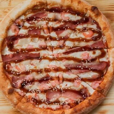 Пицца Бекон и креветки терияки S в Вилки-Палки по цене 649 ₽