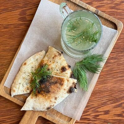 Говяжий бульон с лепёшкойв Пипа по цене 220 ₽