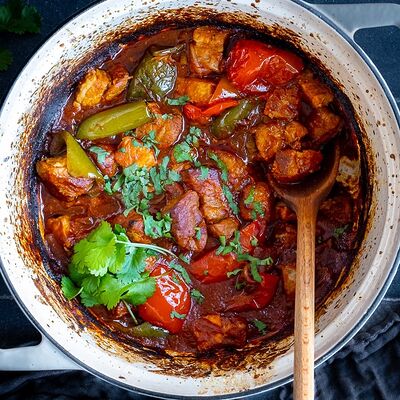 Карри из свинины в Ceylon restaurantbar по цене 450 ₽