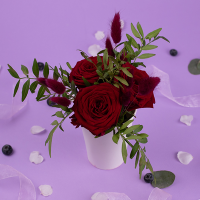 Букет цветов Красные розы в стаканчике в Пышно Расцвели по цене 2000 ₽