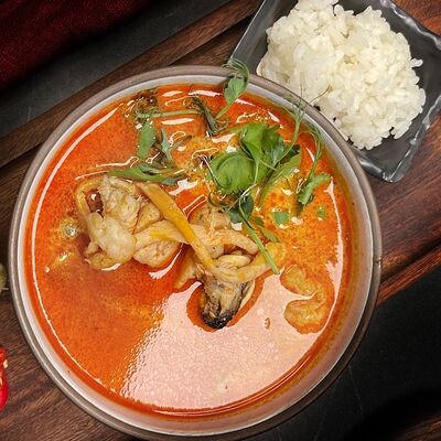 Ой, мам, это Том Ям в Kirova street по цене 680 ₽