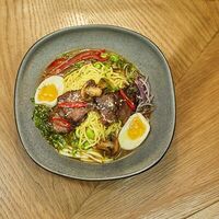 Рамен на говяжьем бульоне в Гастропаб 40