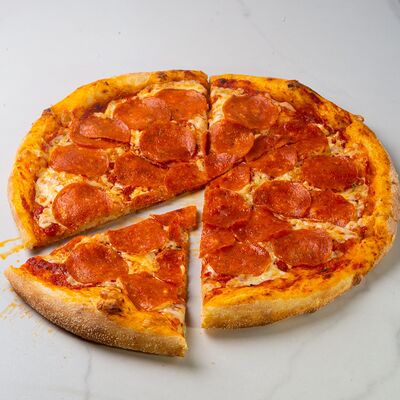 Пицца Пеперони в Акула парк по цене 850 ₽