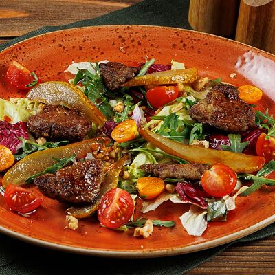 Салат с телячьей печенью в Al dente по цене 695 ₽