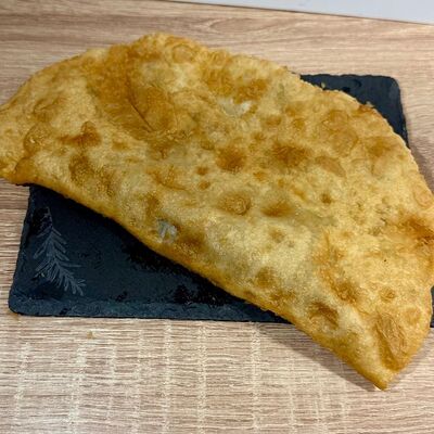 Чебурек с мясом в Koeda по цене 140 ₽