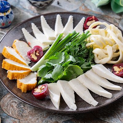 Сырное ассорти в Золотая Бухара по цене 850 ₽