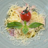 Паста с беконом, ветчиной и грибами в Шашлык City