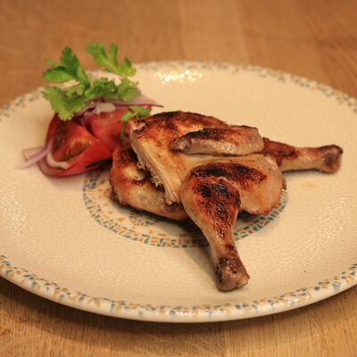Цыпленок табака в DVOR гриль-бистро по цене 820 ₽