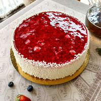 Чизкейк с малиной в Моне