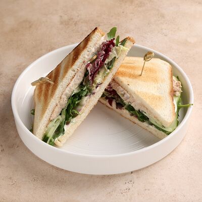 Сэндвич с тунцом в RestikVam по цене 690 ₽