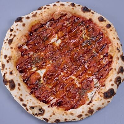 Пицца Пеперони и соусом BBQ в Кафе Итальянцы по цене 730 ₽