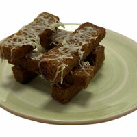 Сырно-чесночные гренки в Шале