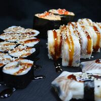 Сет с угрем в Shef Sushi