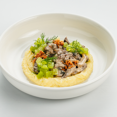 Бефстроганов из говядины с картофельным пюре в Причал по цене 910 ₽