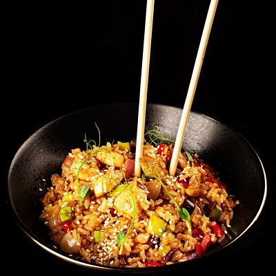 Wok с рисом куриный в La Kendo по цене 379 ₽