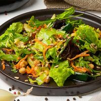 Салат с нутом и грибами муэр в Mesto Sushi & Grill