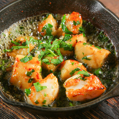 Гребешки с чесноком и петрушкой в Сыроварня по цене 1200