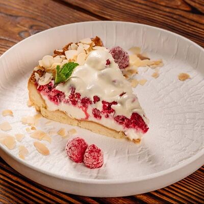 Малиновый тарт в Arnamal по цене 590 ₽