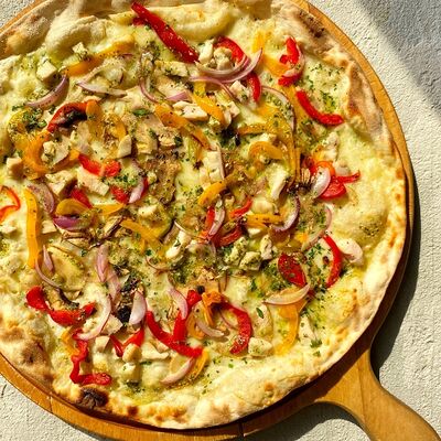Пицца курица с грибами в Максима Пицца по цене 1050 ₽