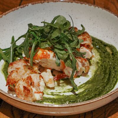 Отбивная из индейки с моцареллой и песто в Rekki Pizza & Cocktail Bar по цене 1290 ₽