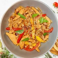 Вок Курица и Гречневая Лапша в Duz это вкус