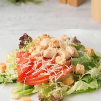 Салат теплый с курочкой и сыром в Кафе-пиццерия Pepperoni