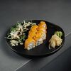 Теплый ролл с рисом, лососем, королевскими креветками в Hookah Place Vostok по цене 1150