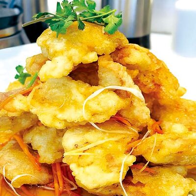 В1 Свинина Губаджоу в кисло-сладком соусе 锅包肉 в Charlie tea по цене 950 ₽