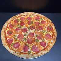 Пицца Салями в Багс Банни от кафеМафия