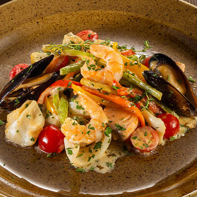 Морское ассорти с овощами в Колбасофф по цене 970