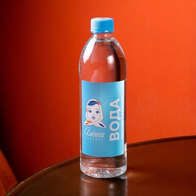 Вода без газа в Алёнка по цене 160 ₽