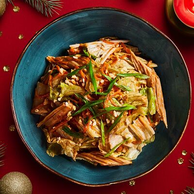 Салат со спаржей в соусе Пад Тай в Kannam Chicken по цене 360 ₽