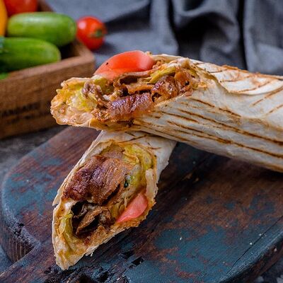 Мегашаурма с курицей и телятиной в лаваше в Сахара по цене 1495 ₽