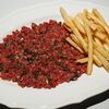 Тартар из говядины с каперсами и картофелем фри в Taste по цене 1260