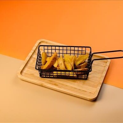 Картофель дольки 150 гр в Smoky Rabbits Chillout Bar по цене 239 ₽