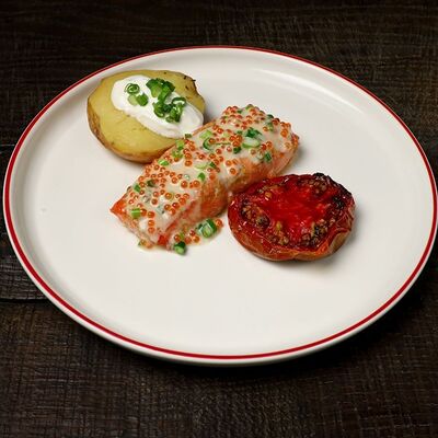 Форель горячего копчения, соус с красной икрой в Dacha restaurant по цене 1560 ₽