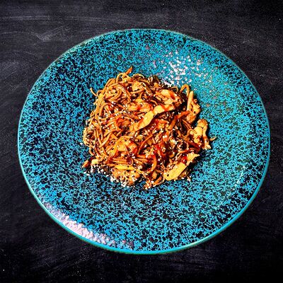 Соба с курицей и овощами в Шансон по цене 600 ₽