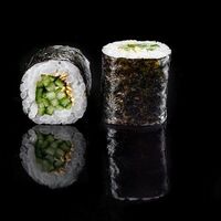 Ролл с огурцом в Sushi Ball