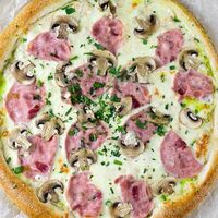 Ветчина и грибы в IL Gusto PIZZA