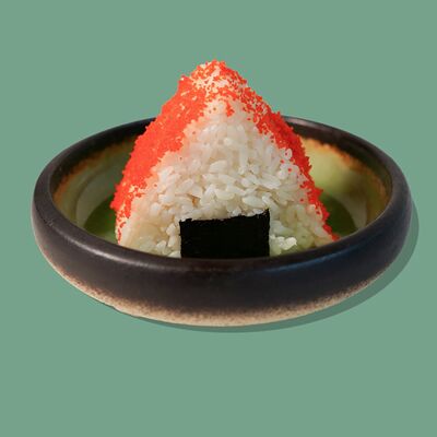 Онигири в Кунжут по цене 270 ₽