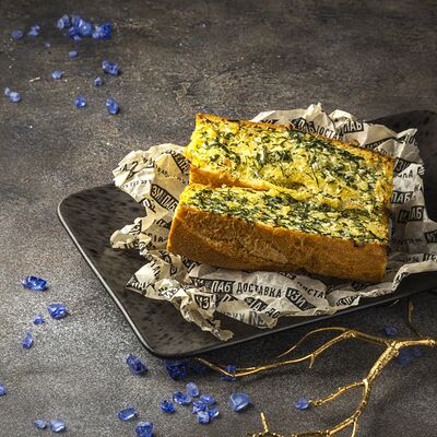 Гренки с чесночным маслом и зеленью в Изи Паб по цене 395 ₽