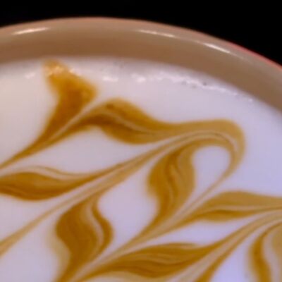 Латте в Енот молотый по цене 319 ₽