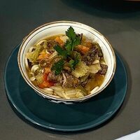 Лагман по-уйгурски в LAZZAT
