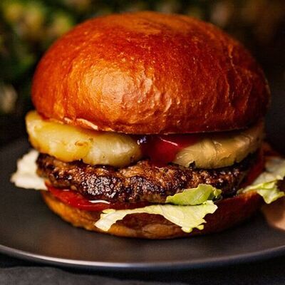 Гавайский Бургер (Ананас) в Burger house по цене 530 ₽