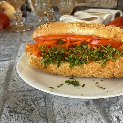 Хот-дог в МангалРум по цене 250 ₽