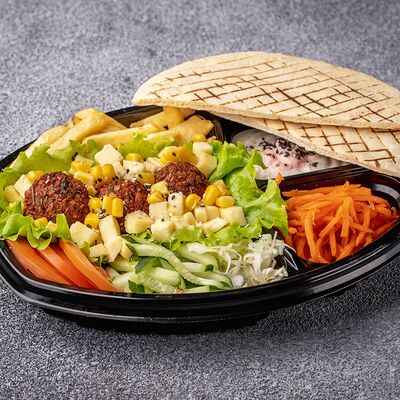 Шаверма Вегетарианская на тарелке в Турбо Шаверма по цене 380 ₽