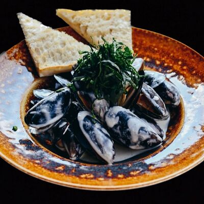 Мидии в соусе дорблю в Лаверна по цене 1190 ₽