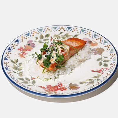 Лосось с рисом басмати, сливочно-шпинатный соус в Эхо по цене 1600 ₽