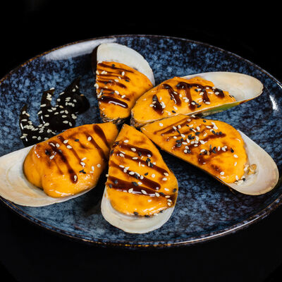 Запеченные мидии Спайси в Lucky Pizza по цене 349 ₽