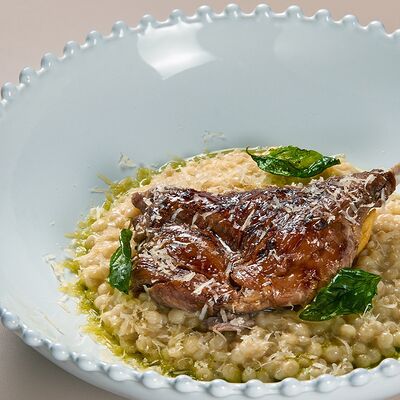 Утиная ножка конфи с птитимом в Avgust13 по цене 1250 ₽